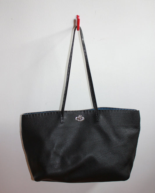 Fendi selleria black turn lock clasp black  pebbled leather tote